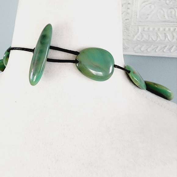 Green Resin Bead Statement Necklace - Picture 5 of 9